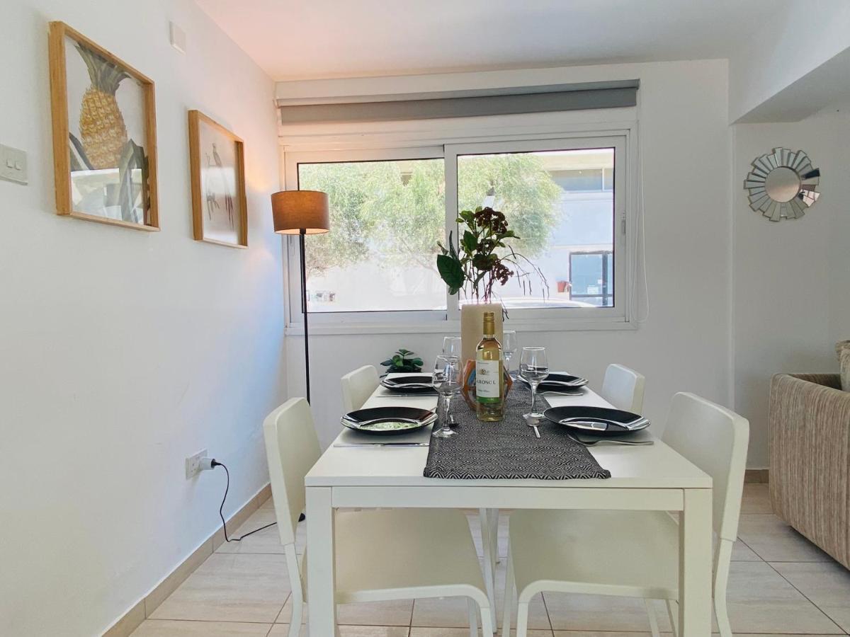 Serena'S 2-Br Apartment In Larnaca Exterior foto