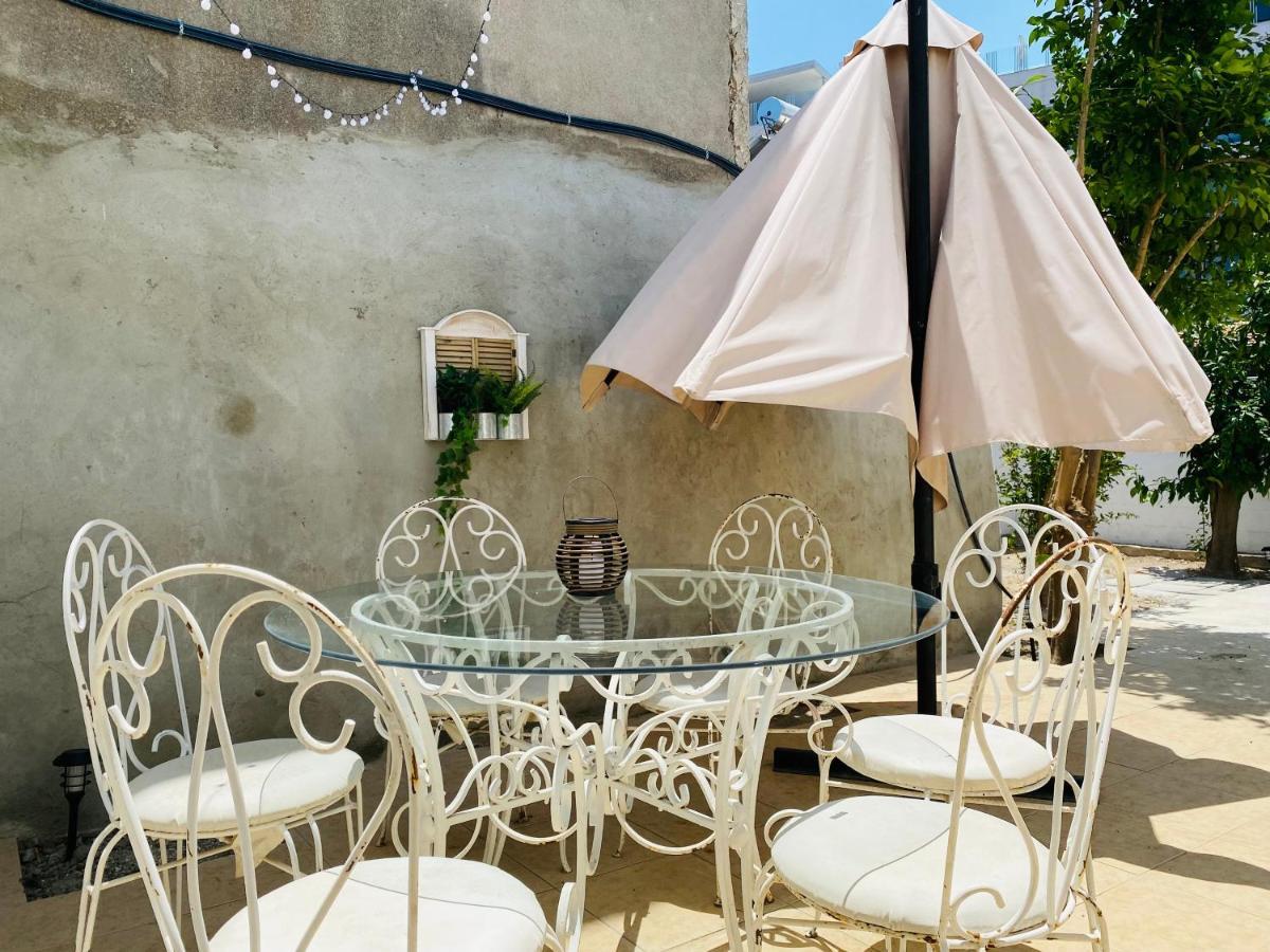 Serena'S 2-Br Apartment In Larnaca Exterior foto