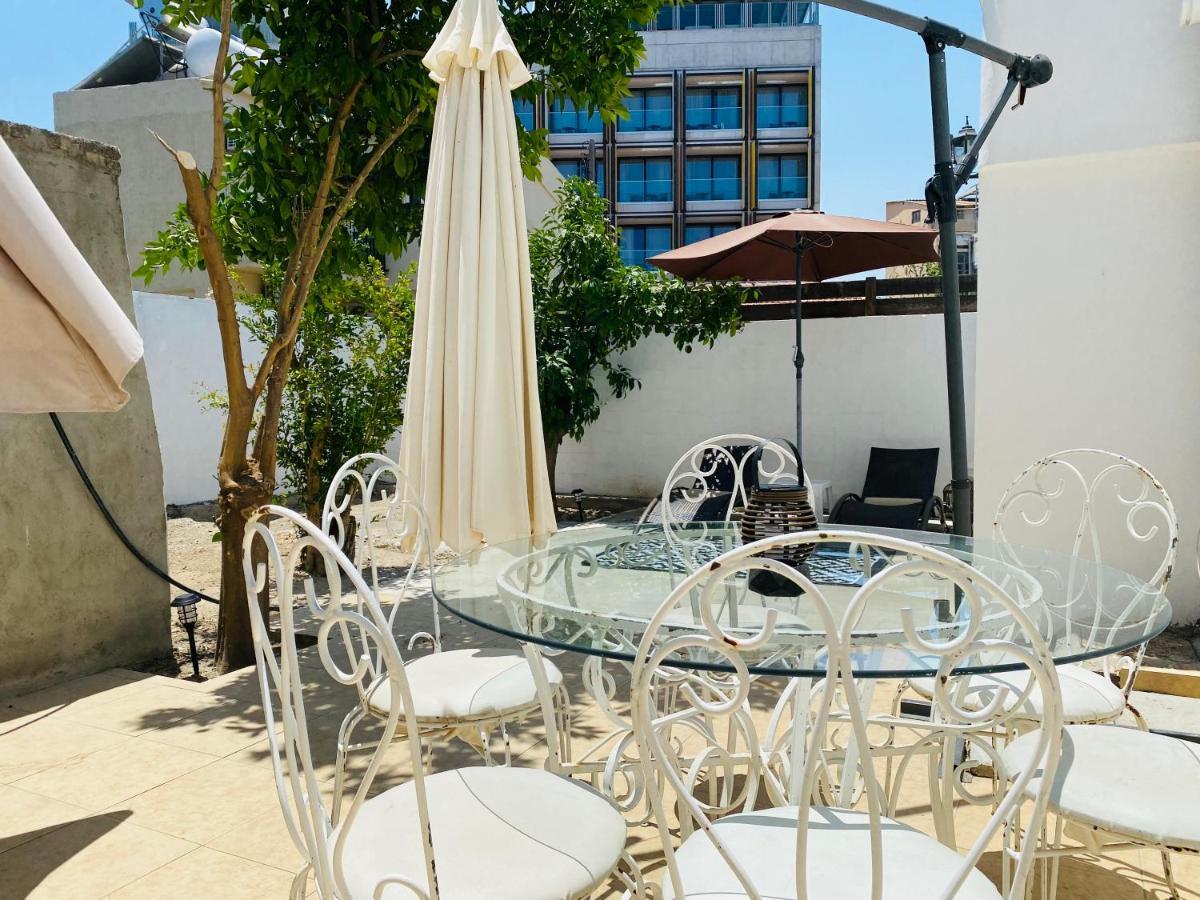Serena'S 2-Br Apartment In Larnaca Exterior foto